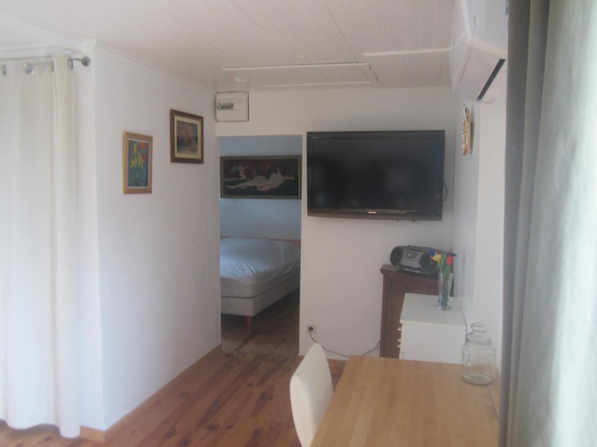 Studio Avec Piscine Sur 3000 Metres De Terrain Apartment Marcorignan Екстериор снимка